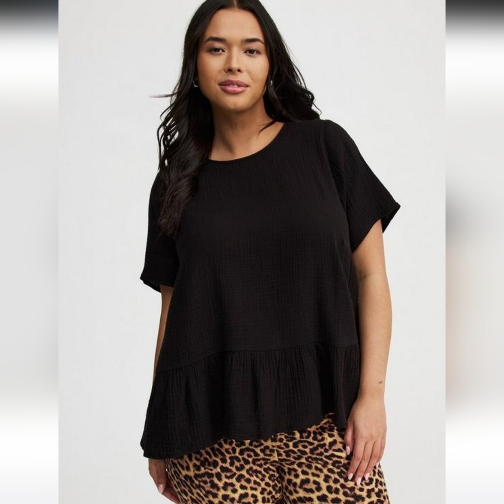 NWT Torrid Short Sleve Tiered Top